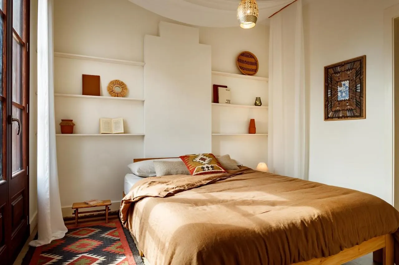 Hidalgo - Two Bedroom Apartment In Eixample Барселона